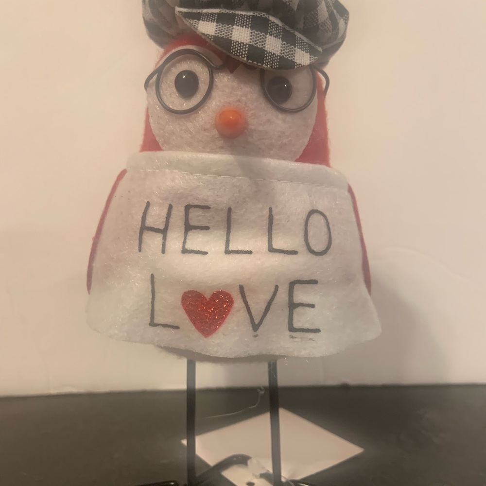 Such a cute, valentine bird!